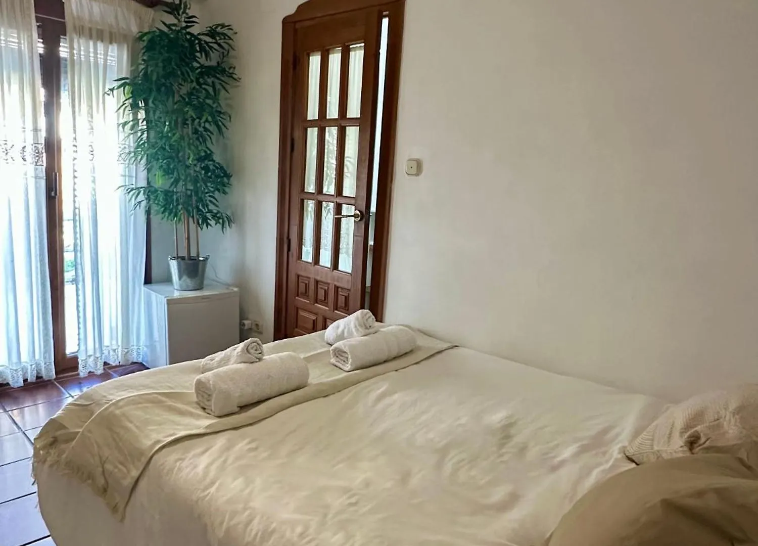 Habitacion Cama De Matrimonio Con Bano Privado Granada 0*,  Spanien